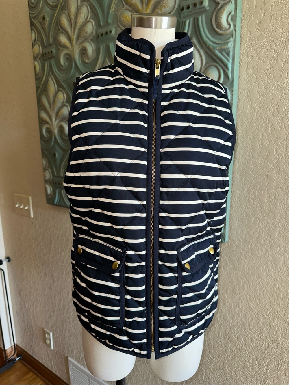 J Crew Excursion Down Puffer Vest Womens M Navy White Stripe Quilted 02727